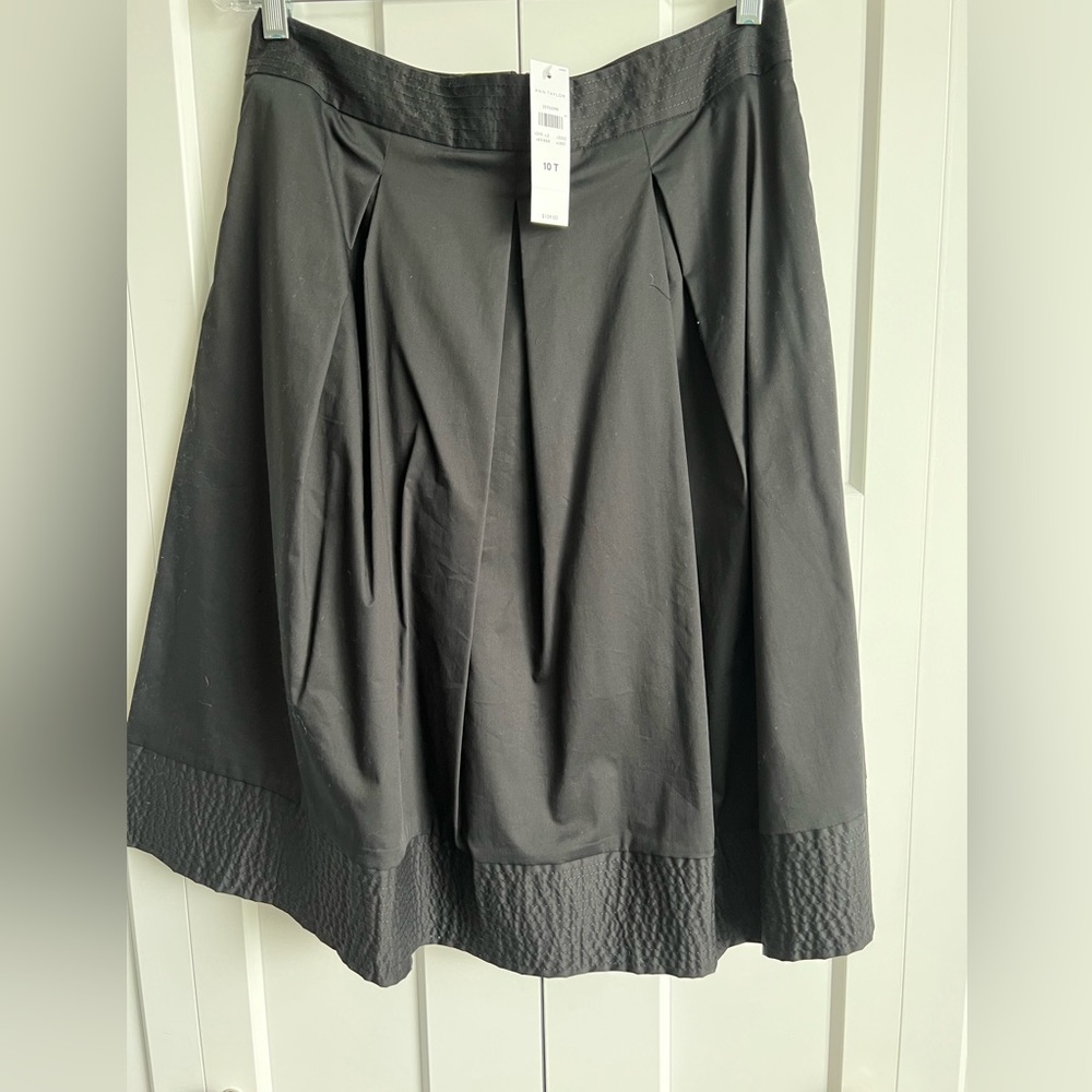 NWT Ann Taylor Pleated Skirt